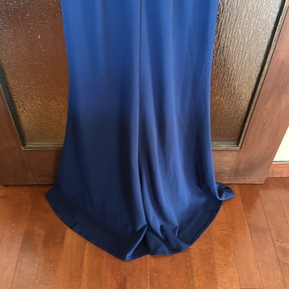 Tadashi Shoji BENZ PLEATED PORTRAIT COLLAR GOWN in blue size large. NWT - Picture 10 of 12